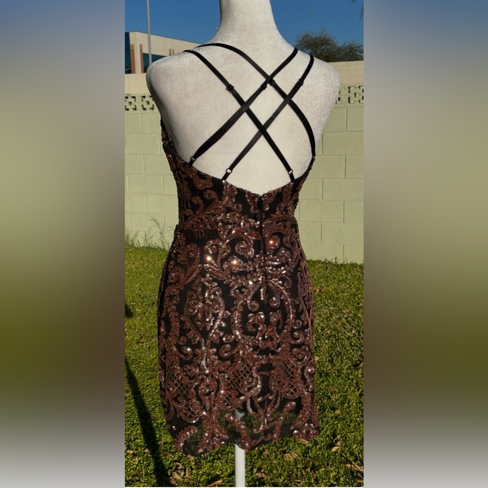 Windsor Sequin Evening/ Party Bodycon Mini Dress. Copper and black. Size S - Picture 7 of 15